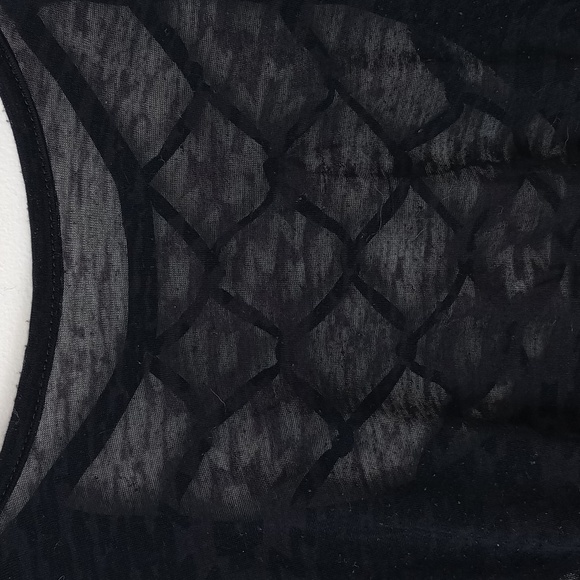 Derek Heart Burn out Large - Picture 2 of 7